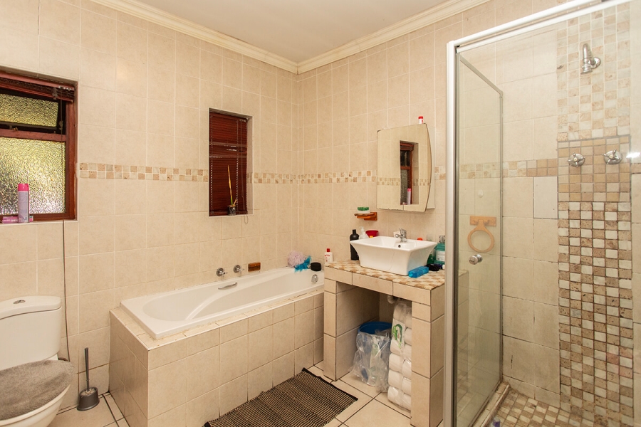 3 Bedroom Property for Sale in Richmond Western Cape